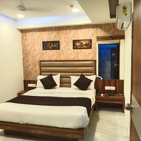 Hotel Sun Shine Ahmedabad Ngoại thất bức ảnh