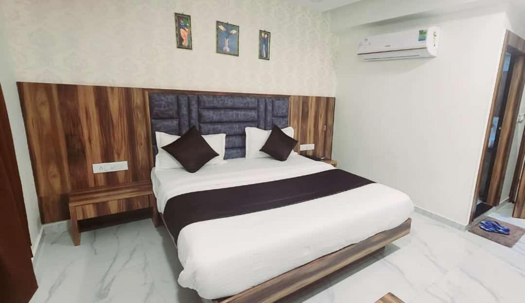 Hotel Sun Shine Ahmedabad Ngoại thất bức ảnh