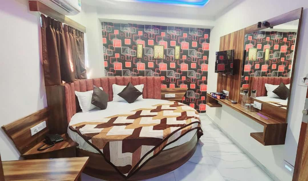 Hotel Sun Shine Ahmedabad Ngoại thất bức ảnh